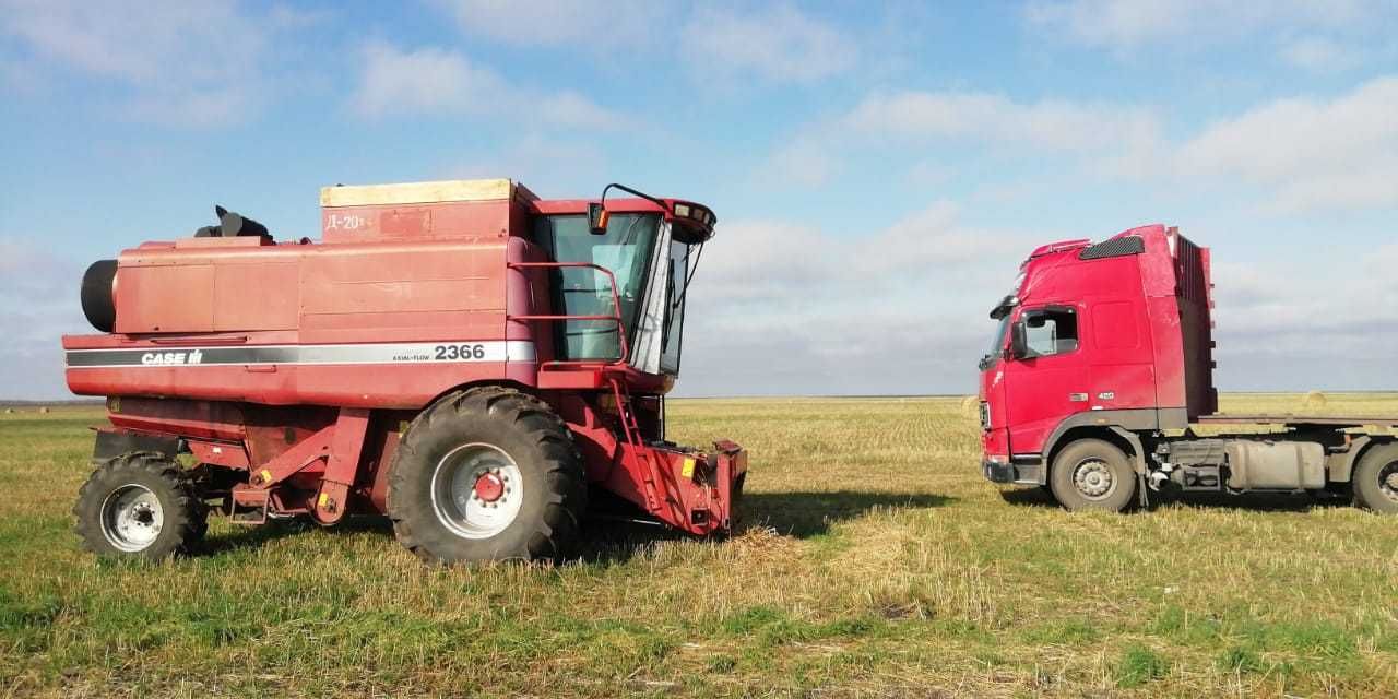 CASE Комбайн 2004 г.