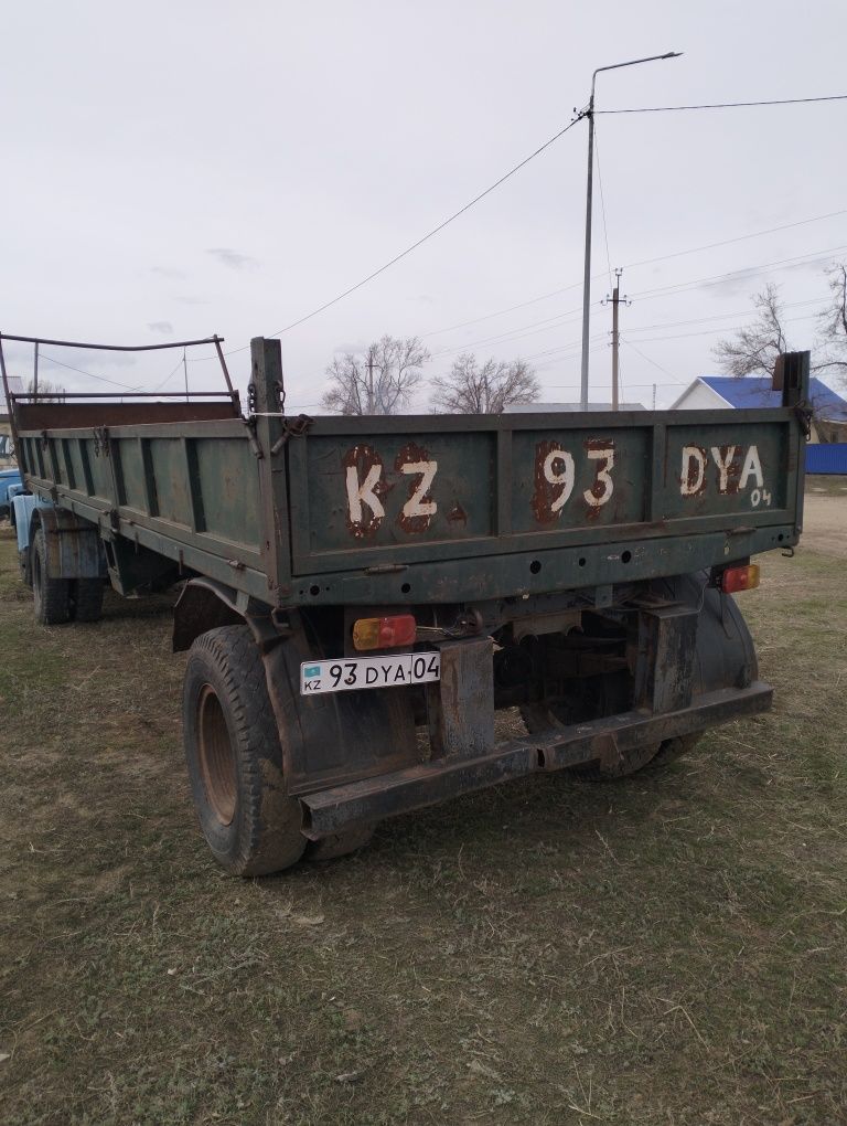 Зил тягач 8метровый/////////////////