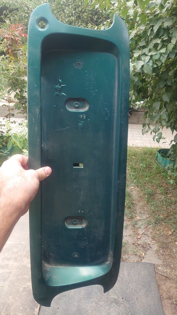 Хонда аккорд, сс7(1995г.)номерник, задний,в отличном состоянии.