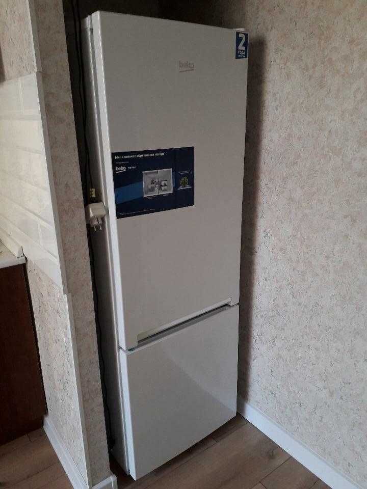 xoлoдильник Beko RCSK250M00W