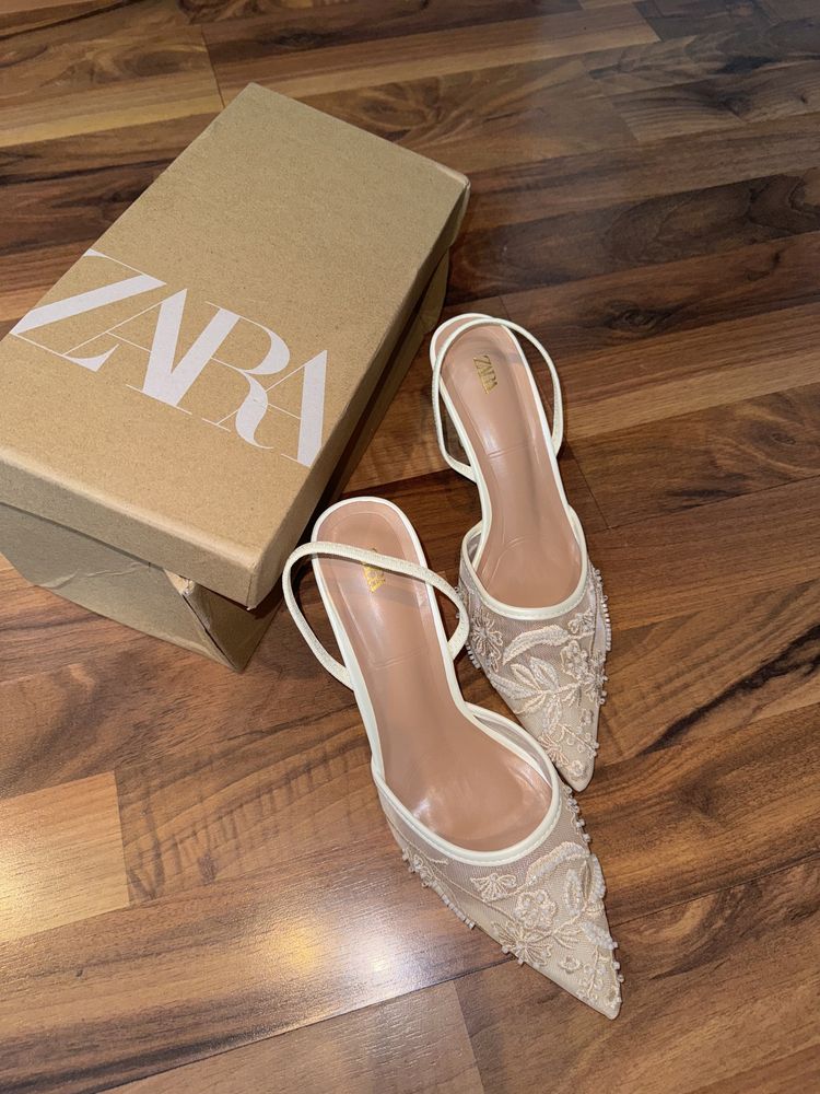 Каблуки бежевые Zara