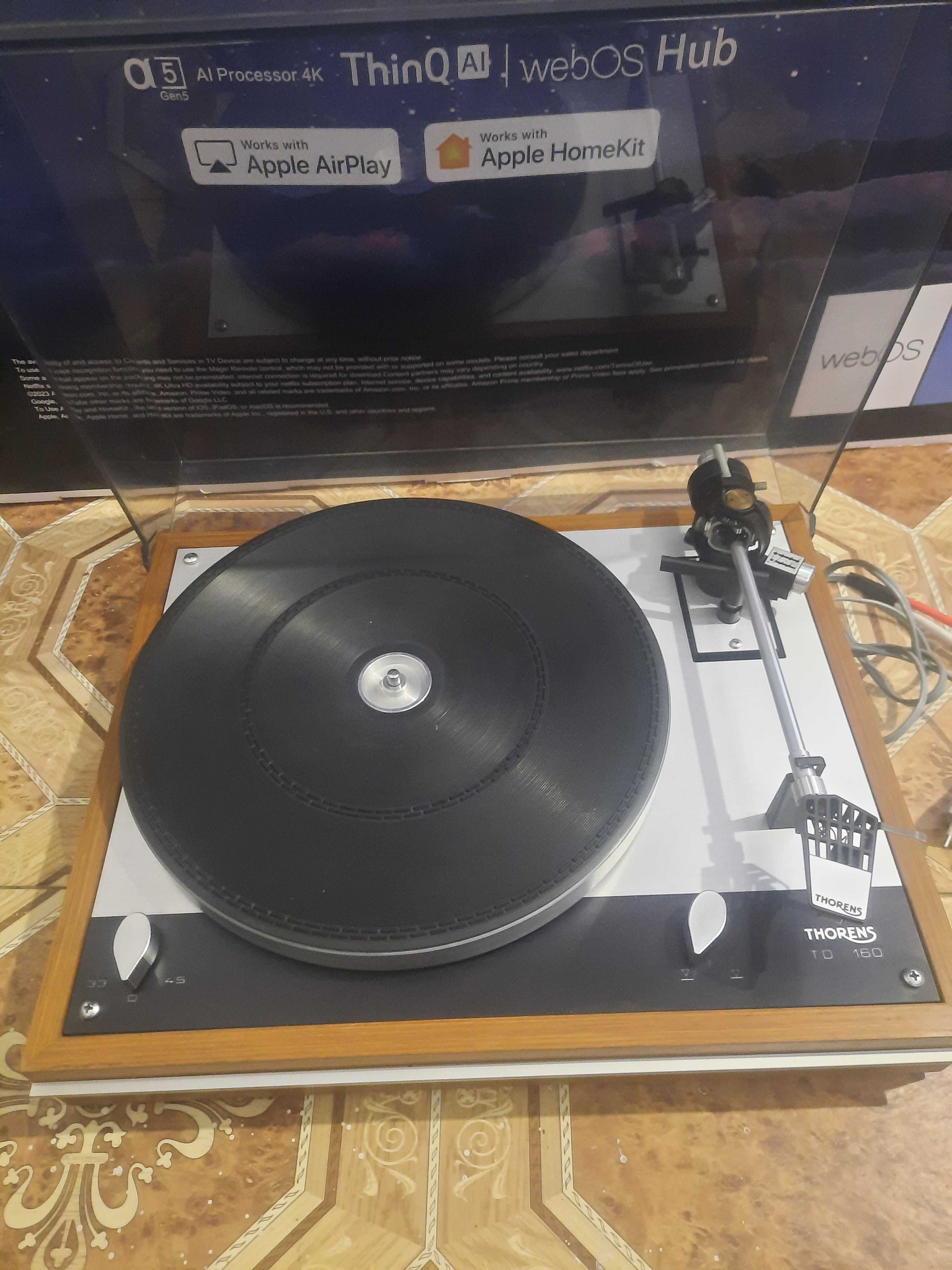 Виниловый  проигрыватель Thorens TD 160