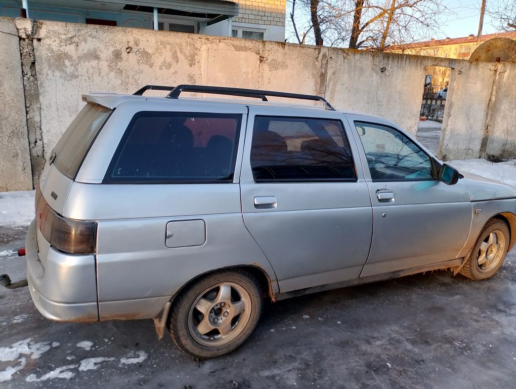 Машина сатылады' жагдайы жаксы  ваз 21110универсал 2001ж 8_клапон