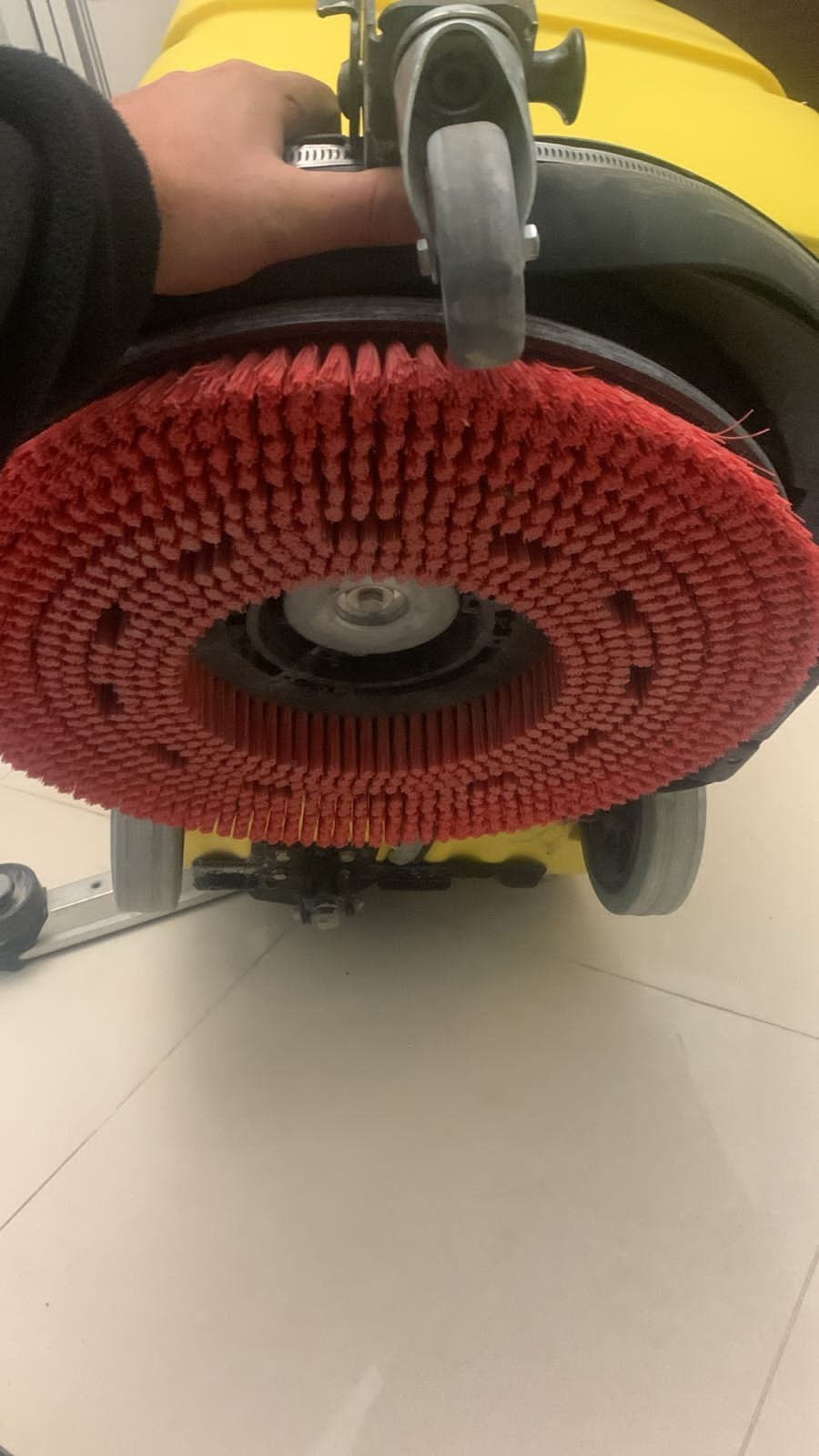 Продам керчер поломоечное машинка Karcher BD 530