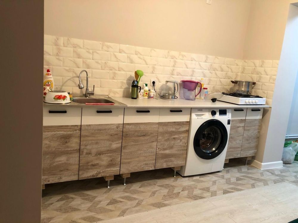 Продается кухонный гарнитур!  В отличном состоянии!