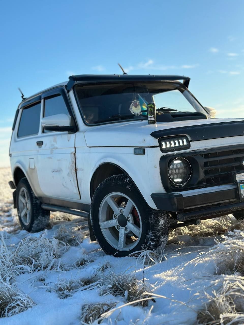 Нива автомобиль продаю