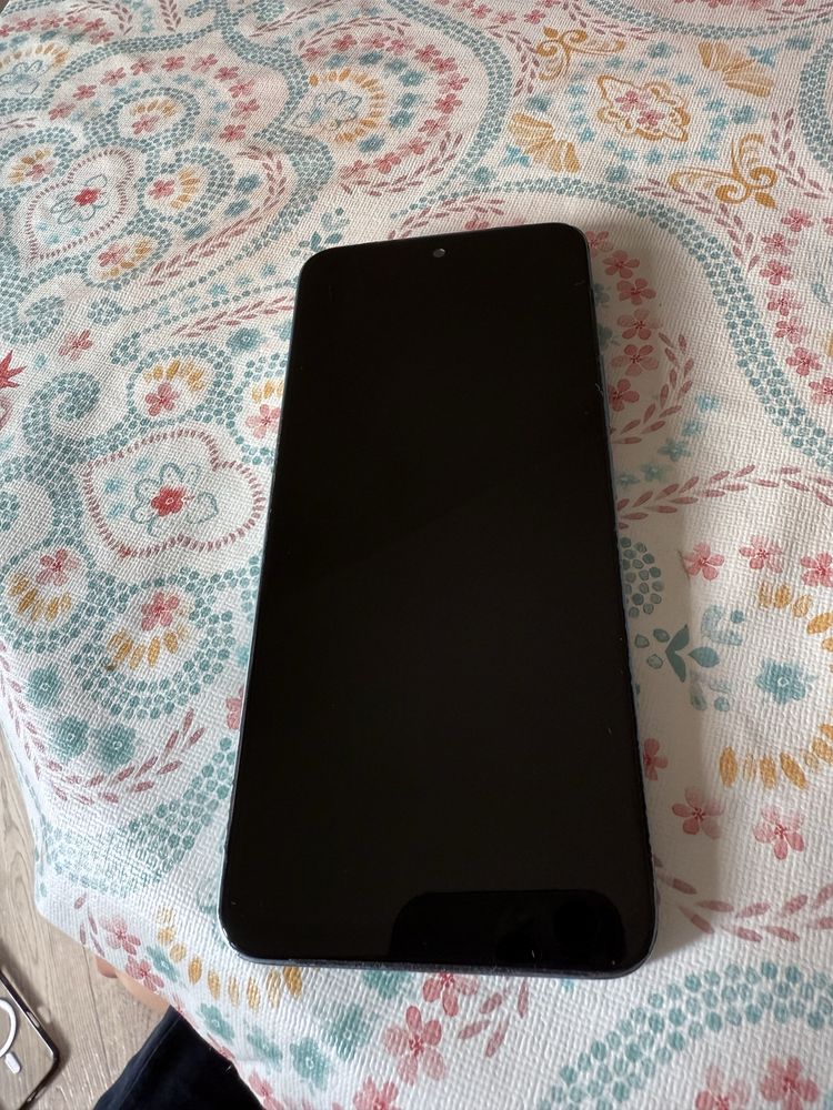 Продам телефон Honor x8a