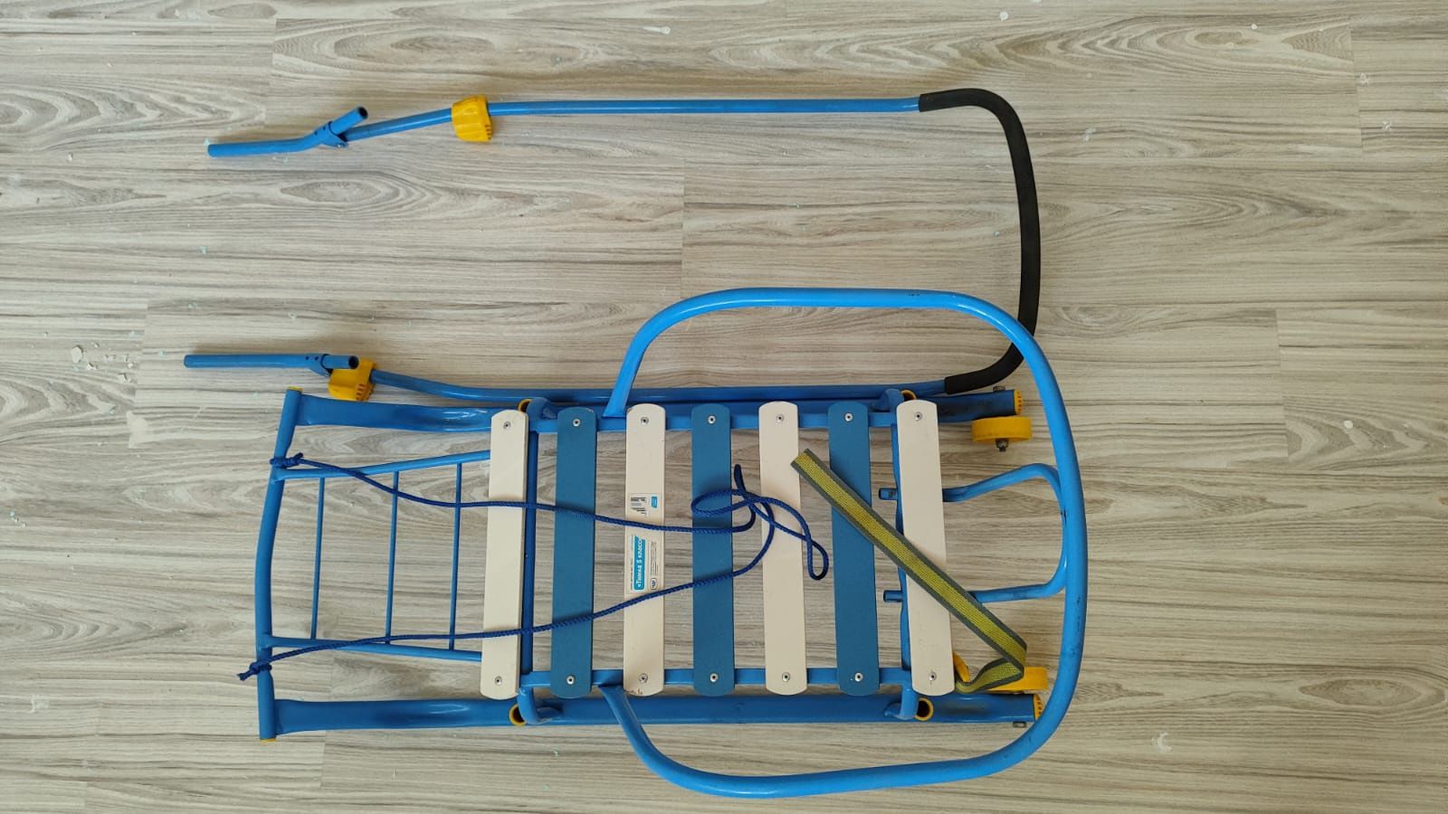 Продам зимние санки