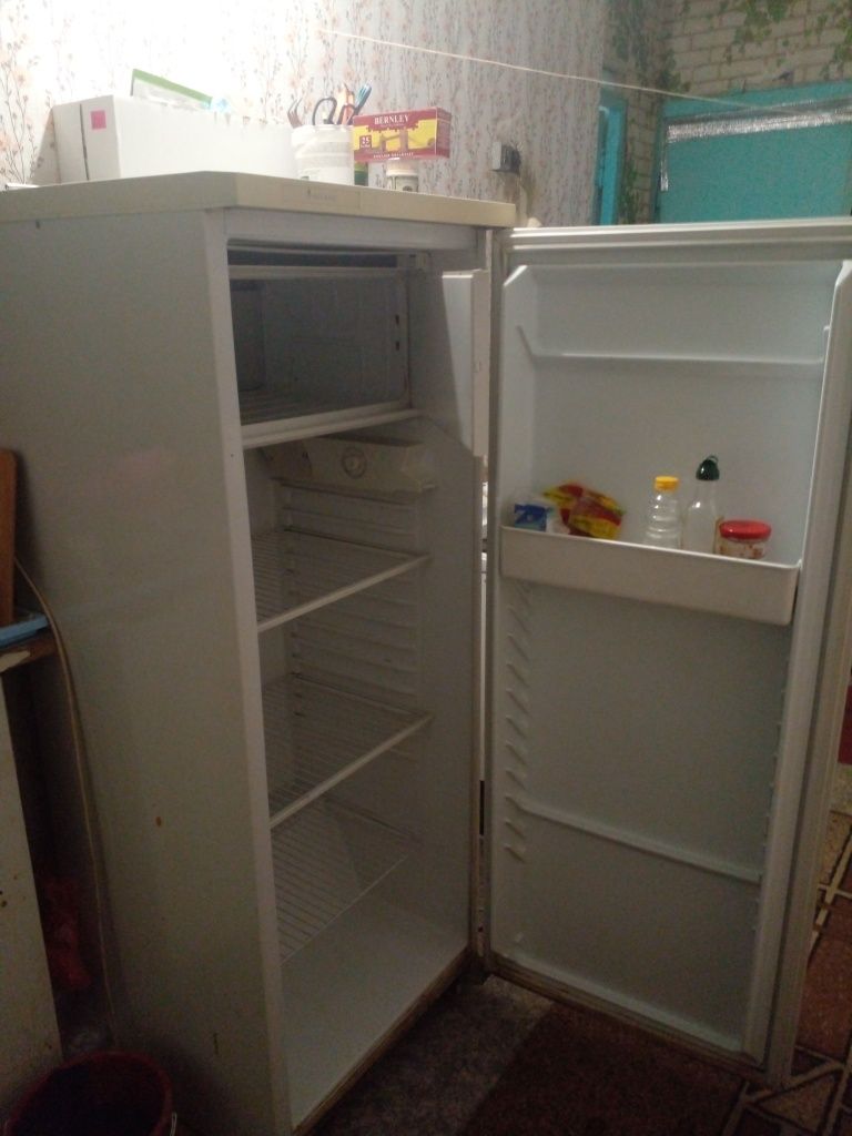 Продам холодильник  в рн прохладное