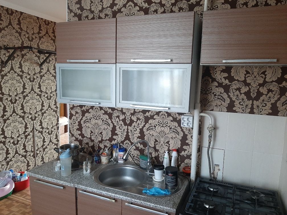 Продам 3 комн квартиру 5 мкр 12 дом