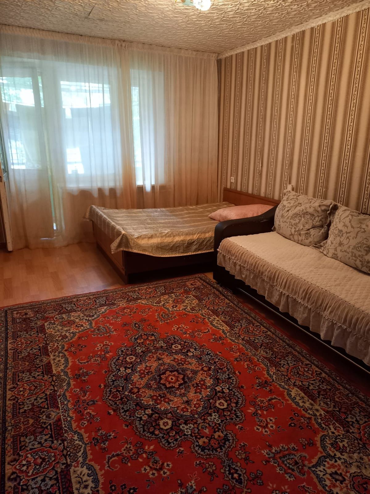 Сдам посуточно и почасово однокомнатную мебелированную квартиру