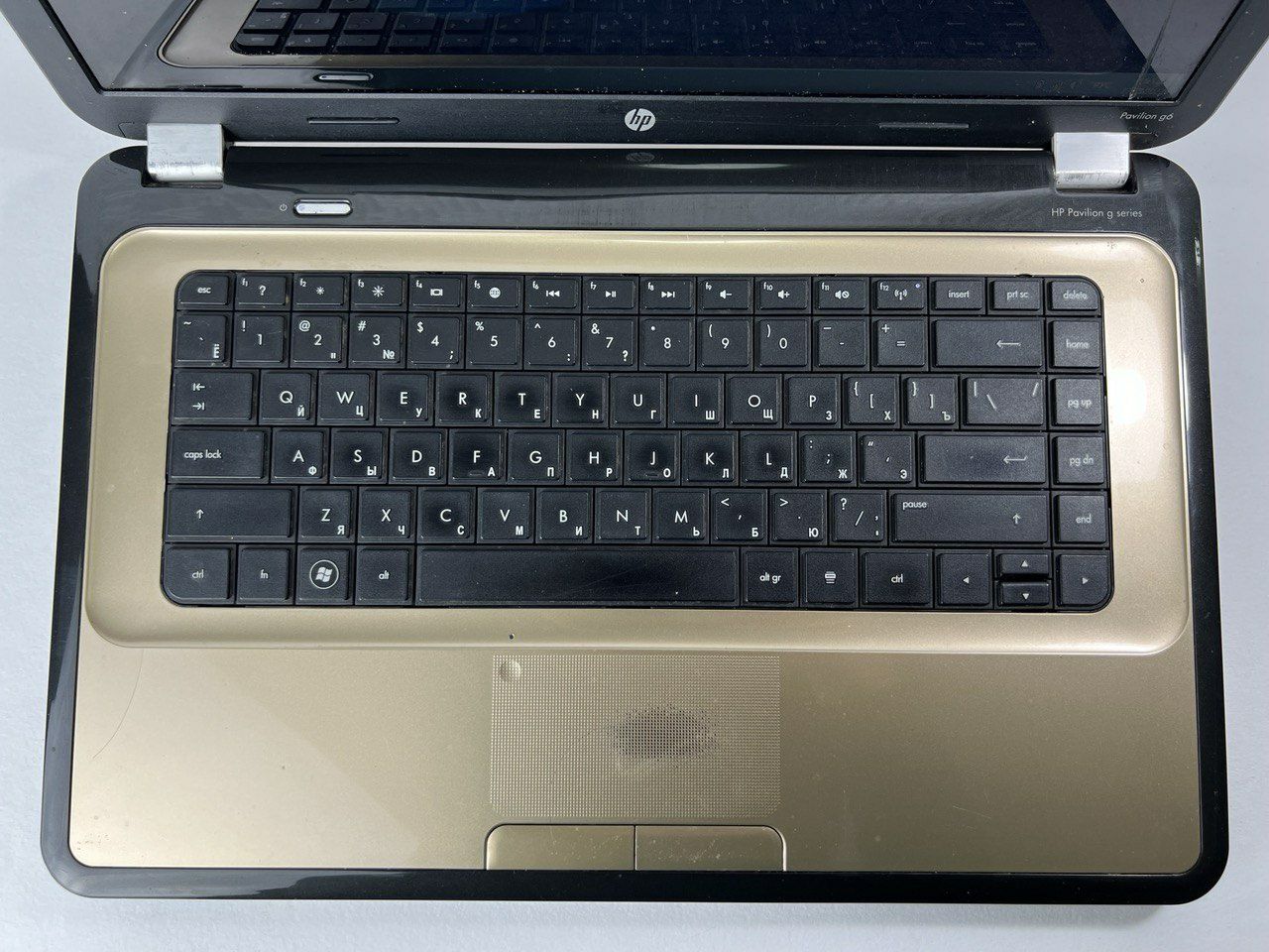 Ноутбук HP Pavilion g6 в золотистом оттенке, 4х ядерный