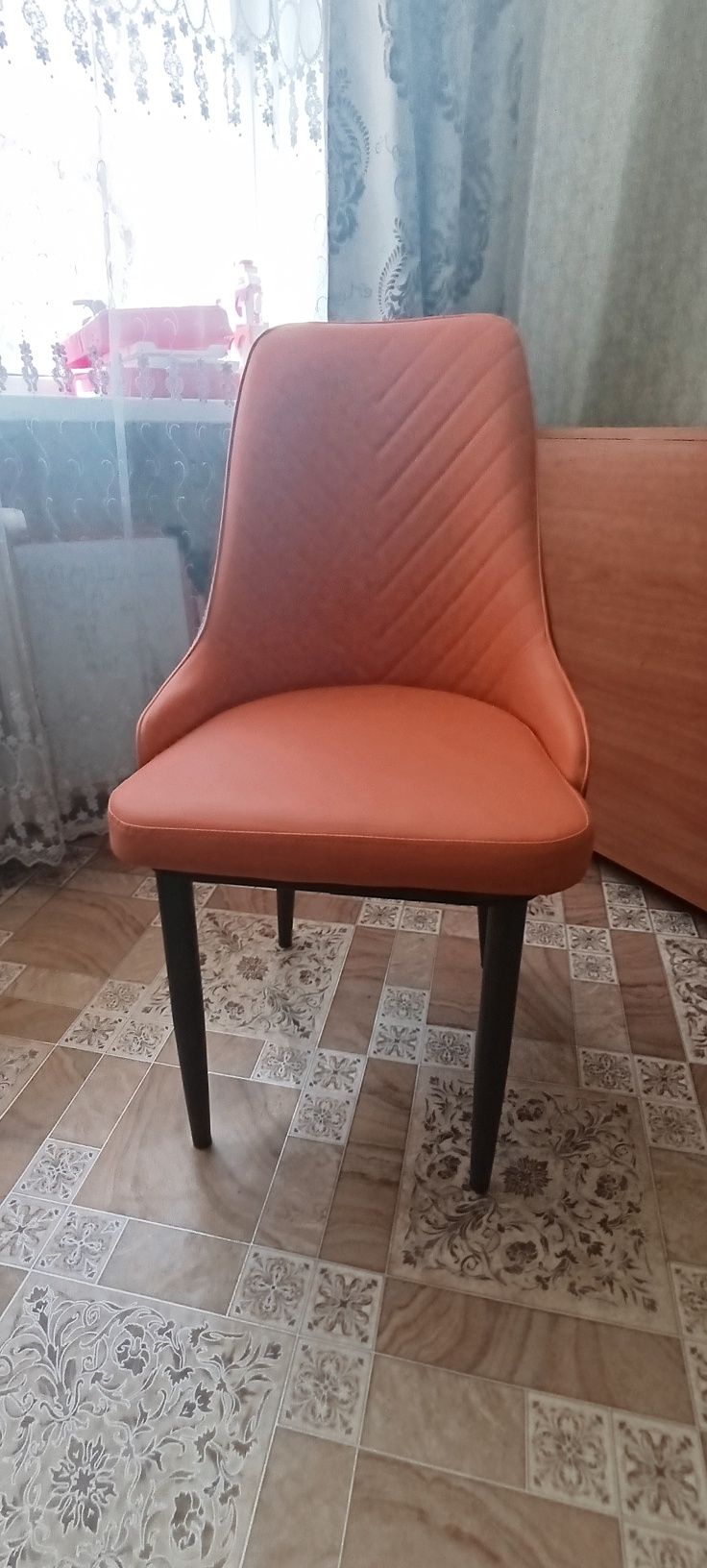 Продам кухонные стулья-кресло