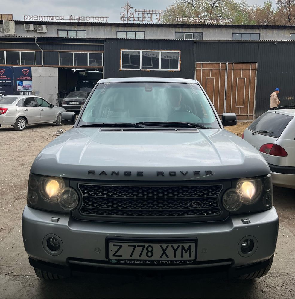 Установка автостекол. Замена автостекол. Антибликовые автостекла