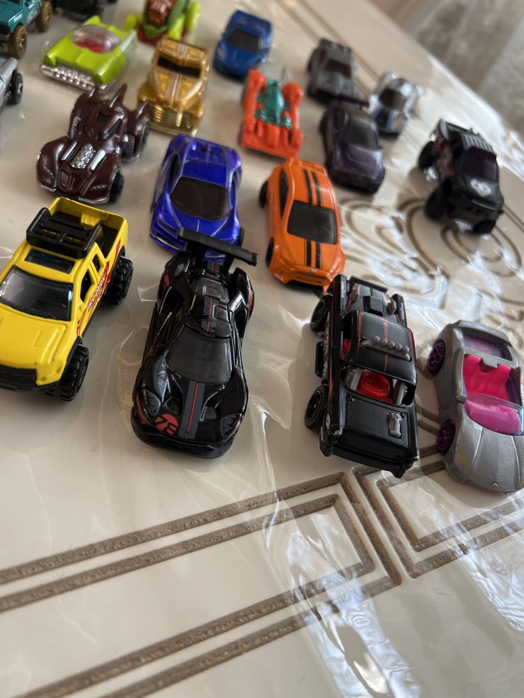 Hot wheels машинки