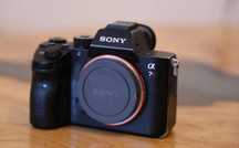 Sony A7R III (тушка) + оригинальная зарядка, аккумулятор,коробка ,доку