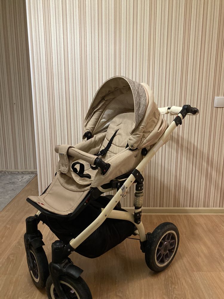 Продам коляску 2 в 1