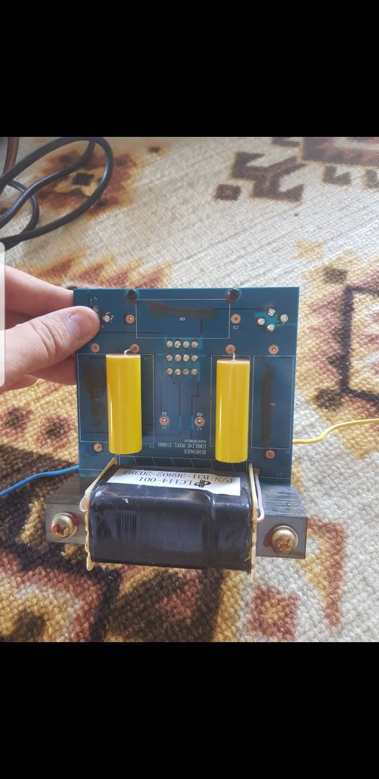 Behrinjer eurolive vp1800s sub 18дьюм