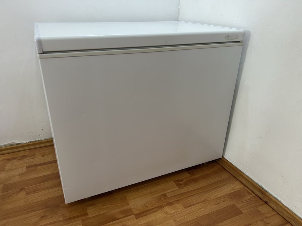 Продам морозильную камеру