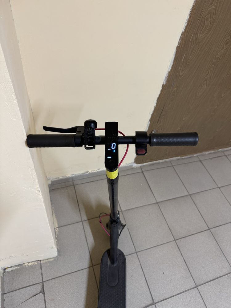 продам электросамокат Xiaomi Electric Scooter Pro 2