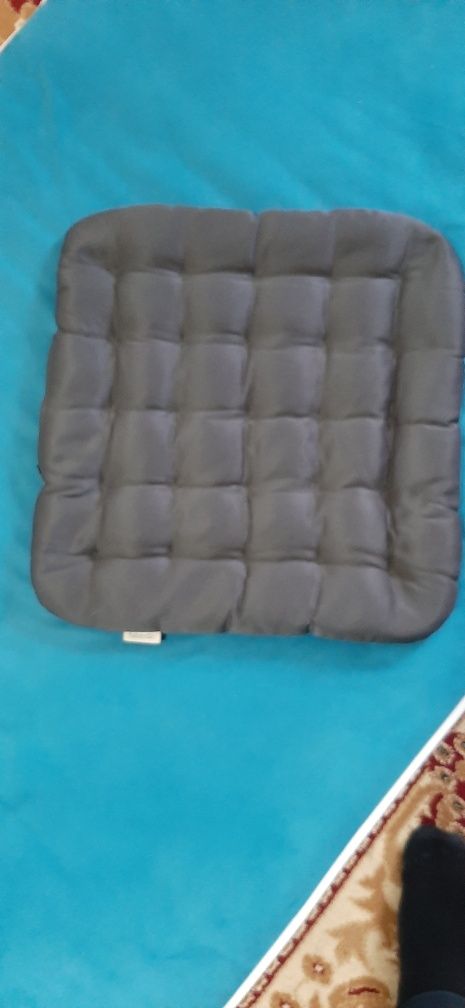 Продам массажную  подушку - сиденье Faberlic.