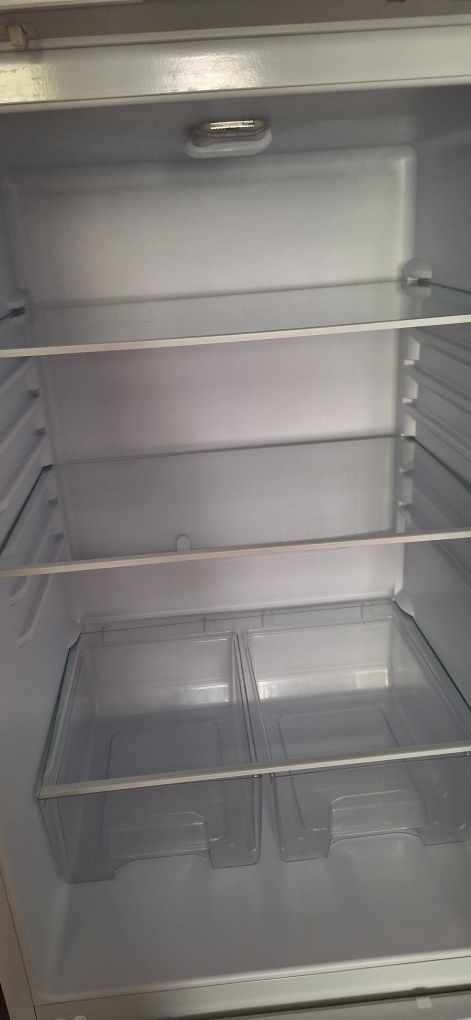 Продам Холодильник Бирюса