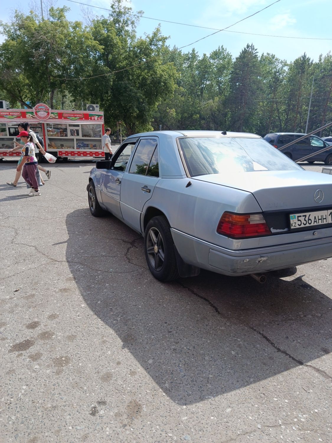 Мерс 124 продам,мотор м111