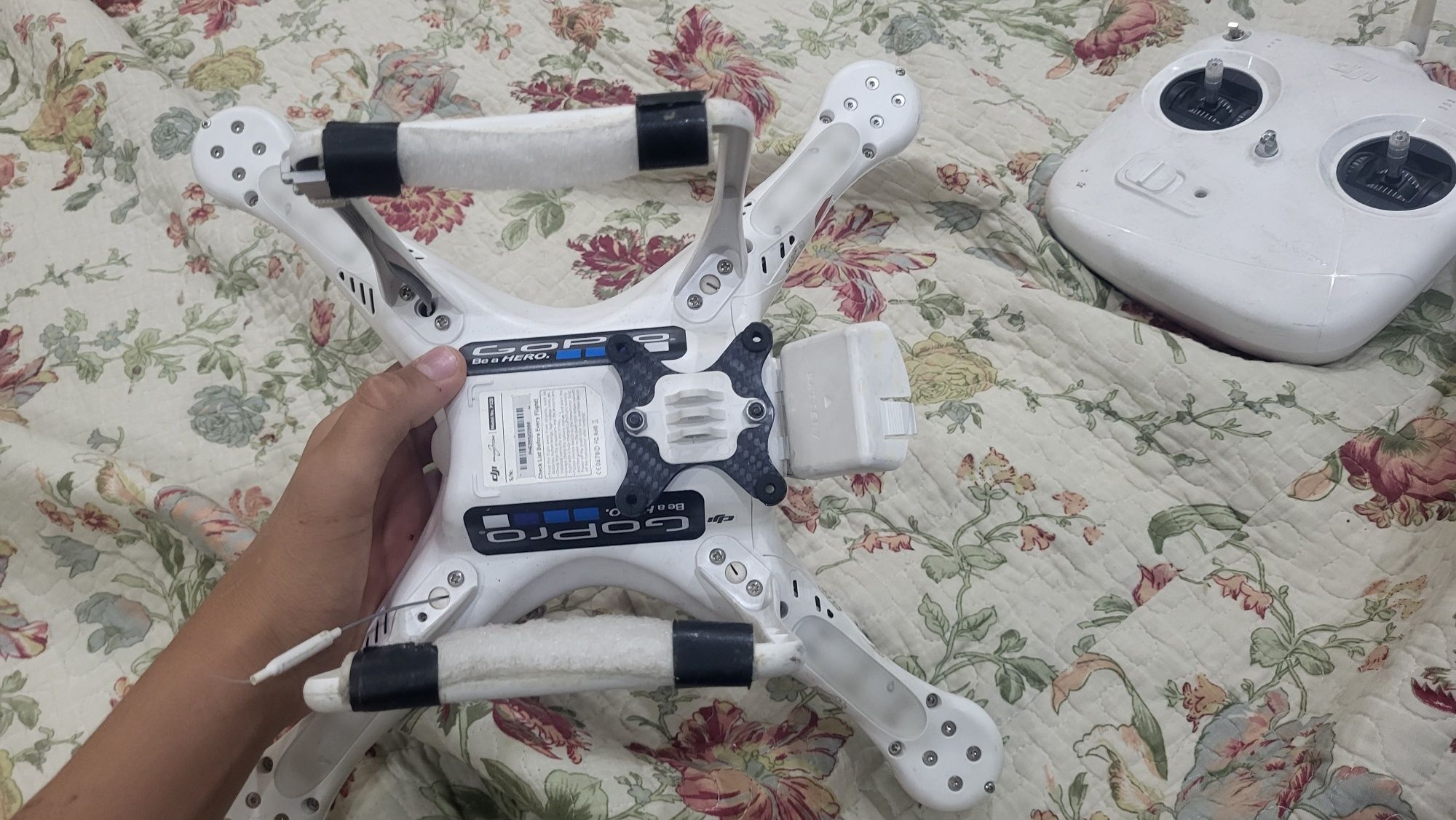 Дрон Dji fantom не рабочий на запчасти