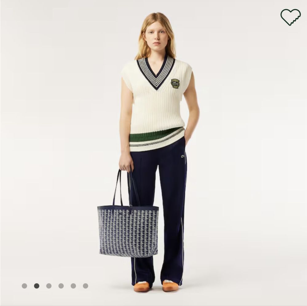 Сумка от бренда Lacoste
