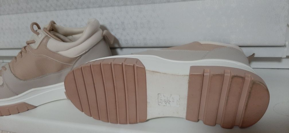 Продам полусапожки, ботинки женские