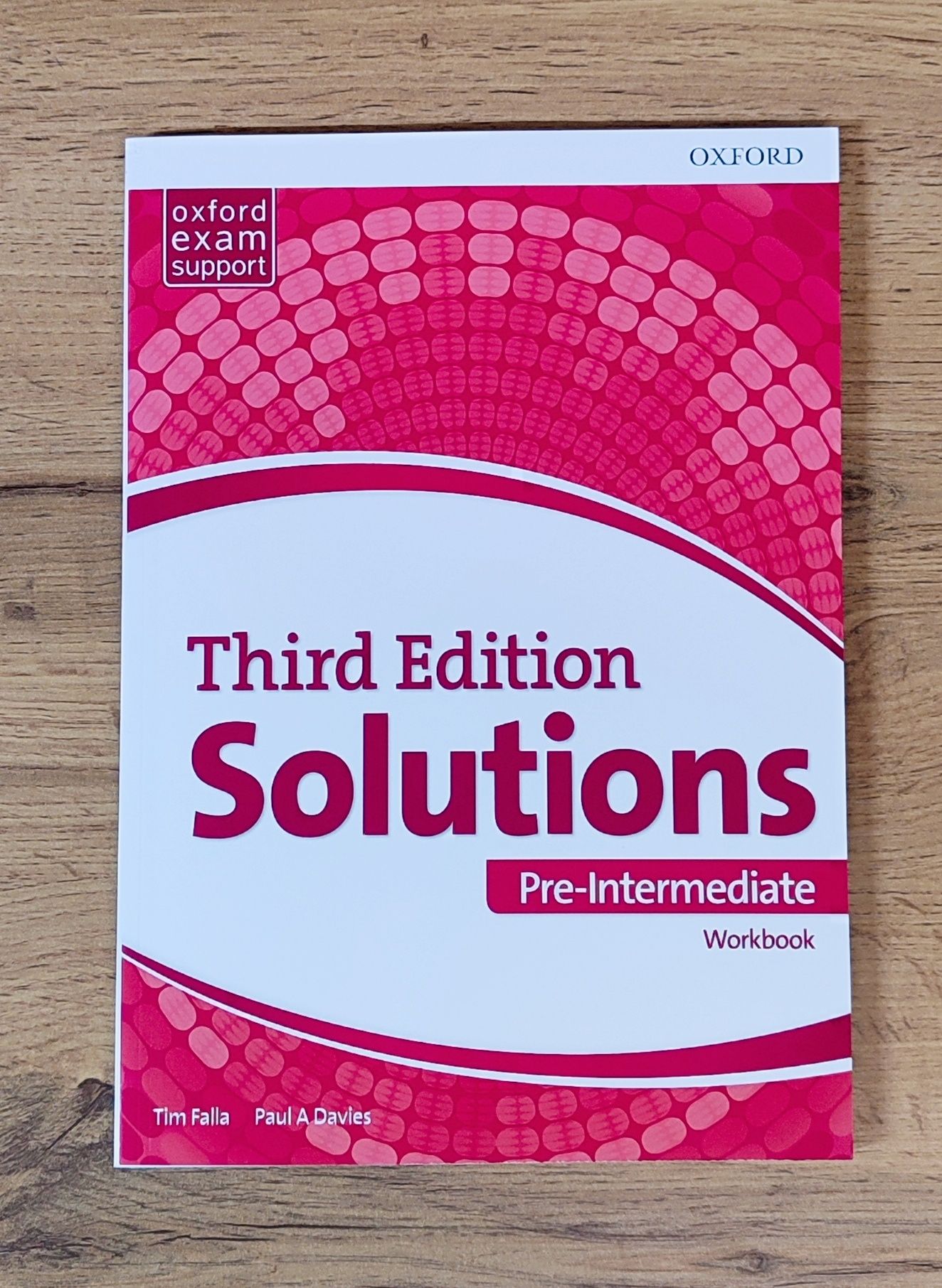 Solutions Third Edition Pre-lntermediate