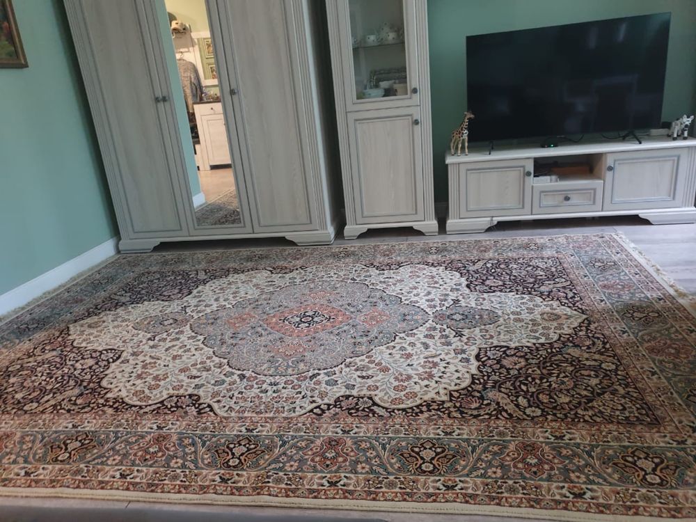 Продам турецкий ковер 2,5х3,5
