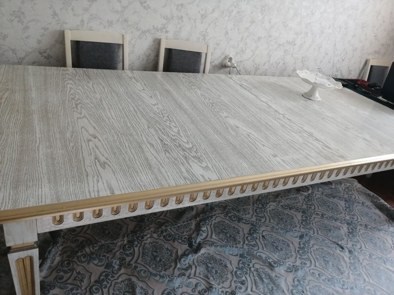 Стол деревянный срочно