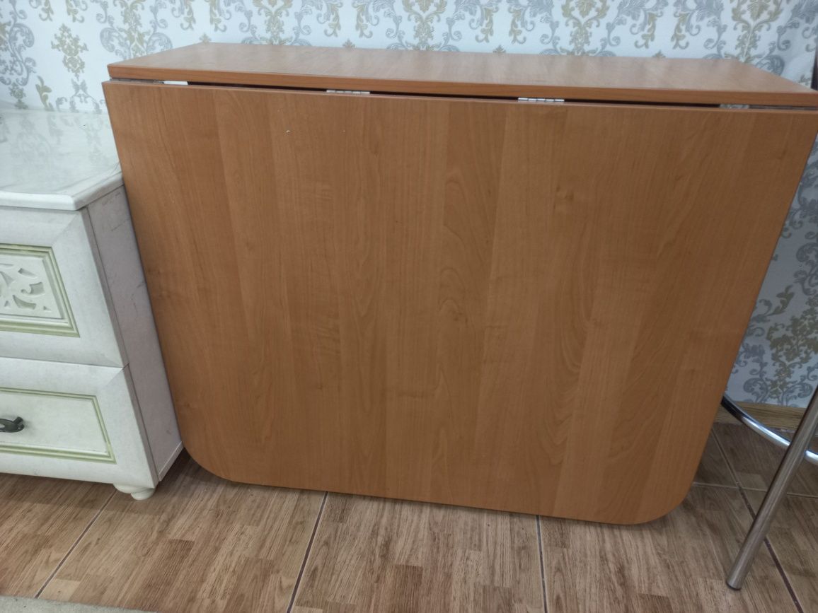 Раскладной качественный стол