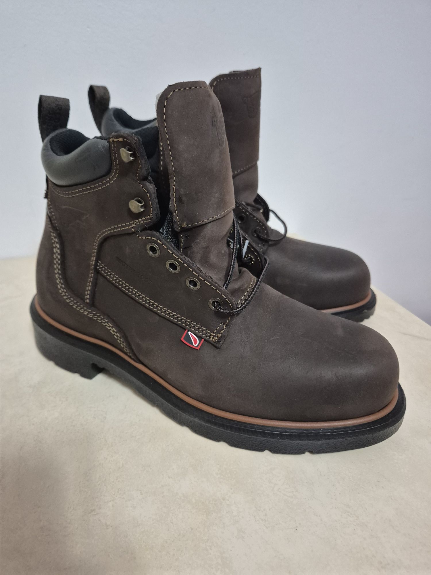 Зимняя спец обувь red wings