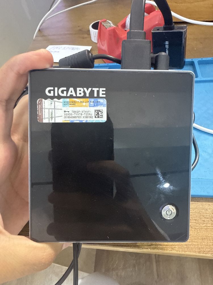 Мини настольный компьютер gigabyte