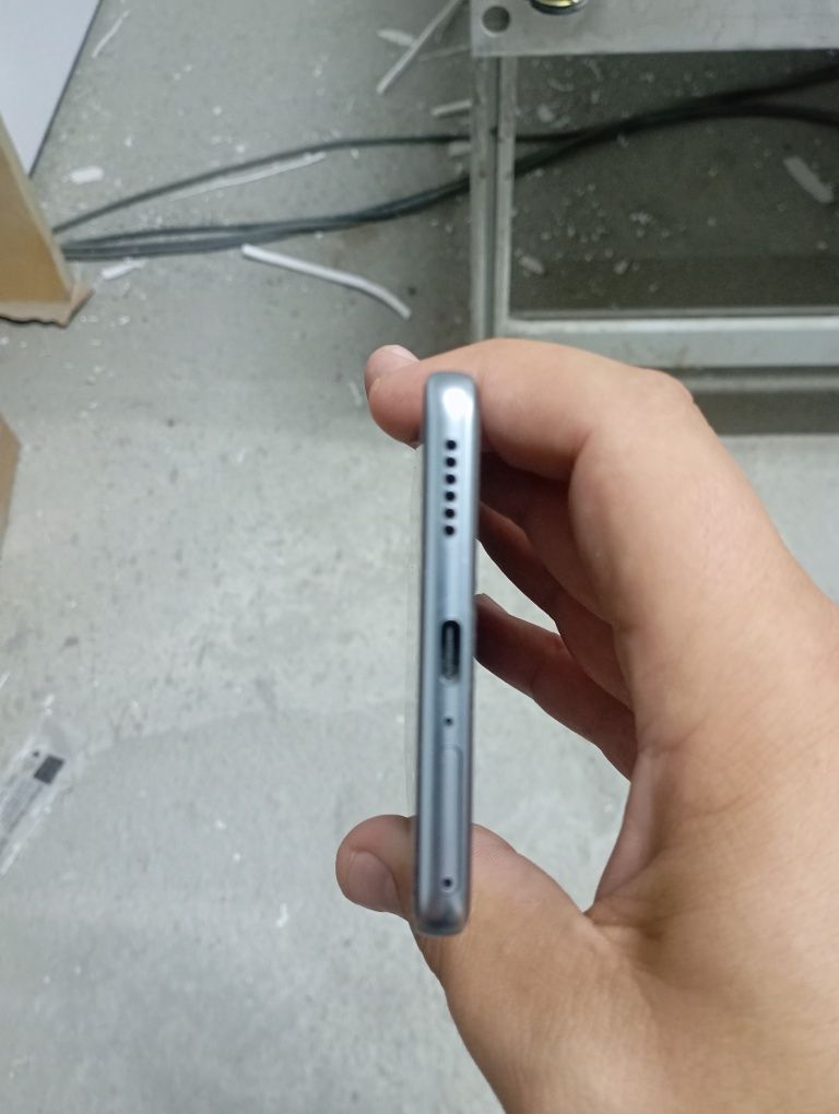 Продам телефон Tecno camon5
