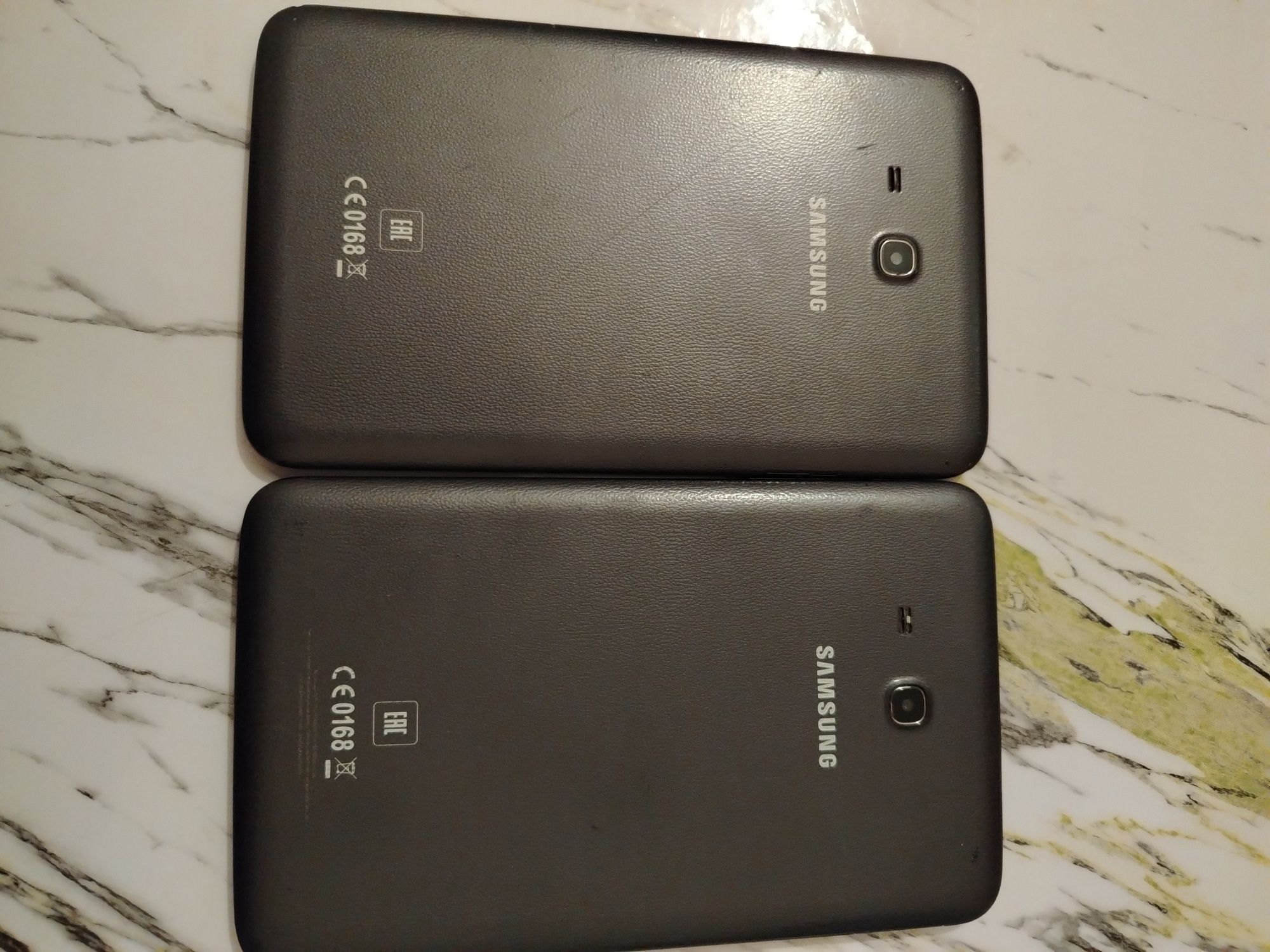 2 Samsung Galaxy Tab 3, ASUS MeMO Pad 7