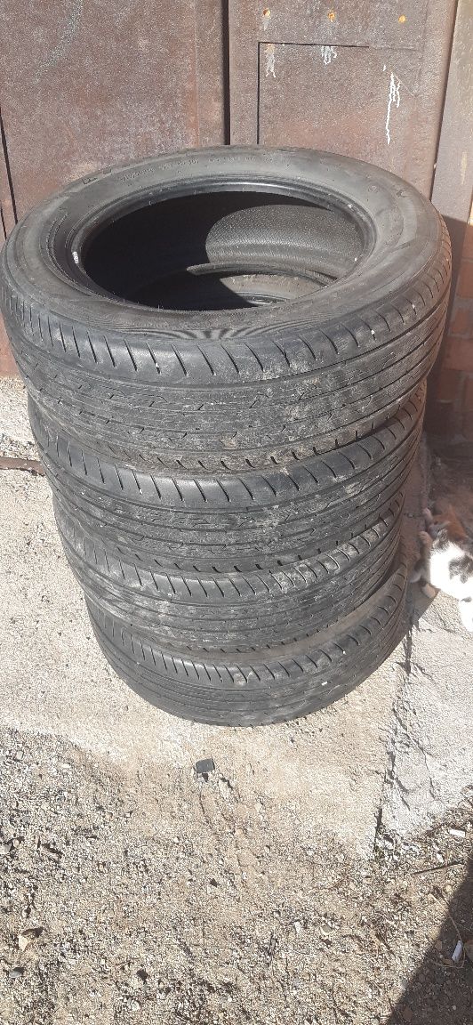 Продам летние шины Форестора