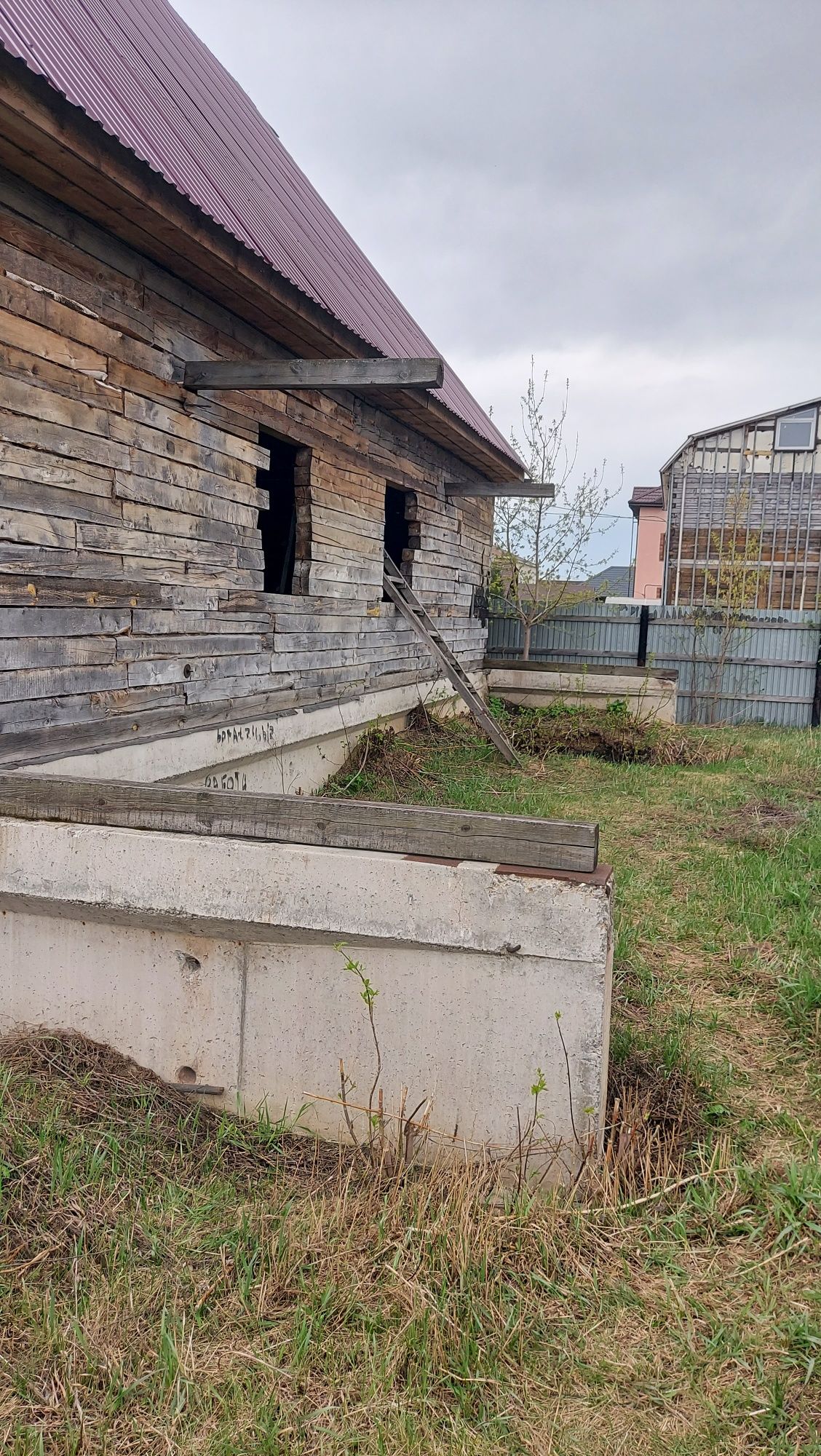 НЕЗАТАПЛИВАЕМЫЙ участок 18 соток с домом в Тепличном