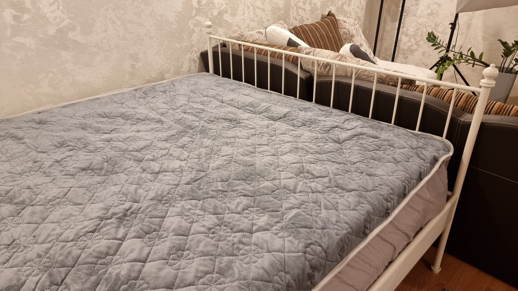 Кровать ИКЕЯ 1.6м×2м