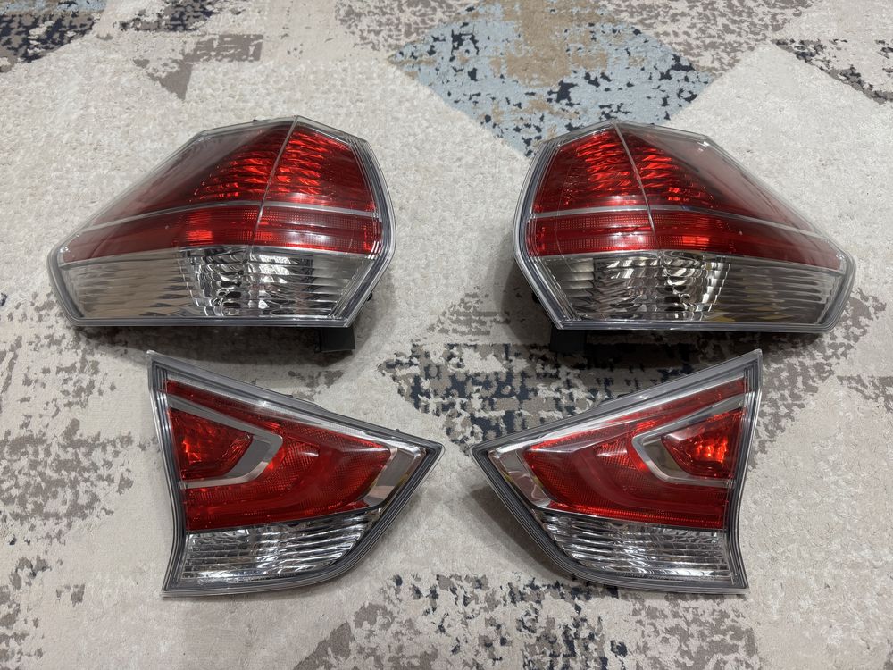 Комплект задних фонарей Nissan X-Trail T32 (2014г. - 2017г.) Дорестайл