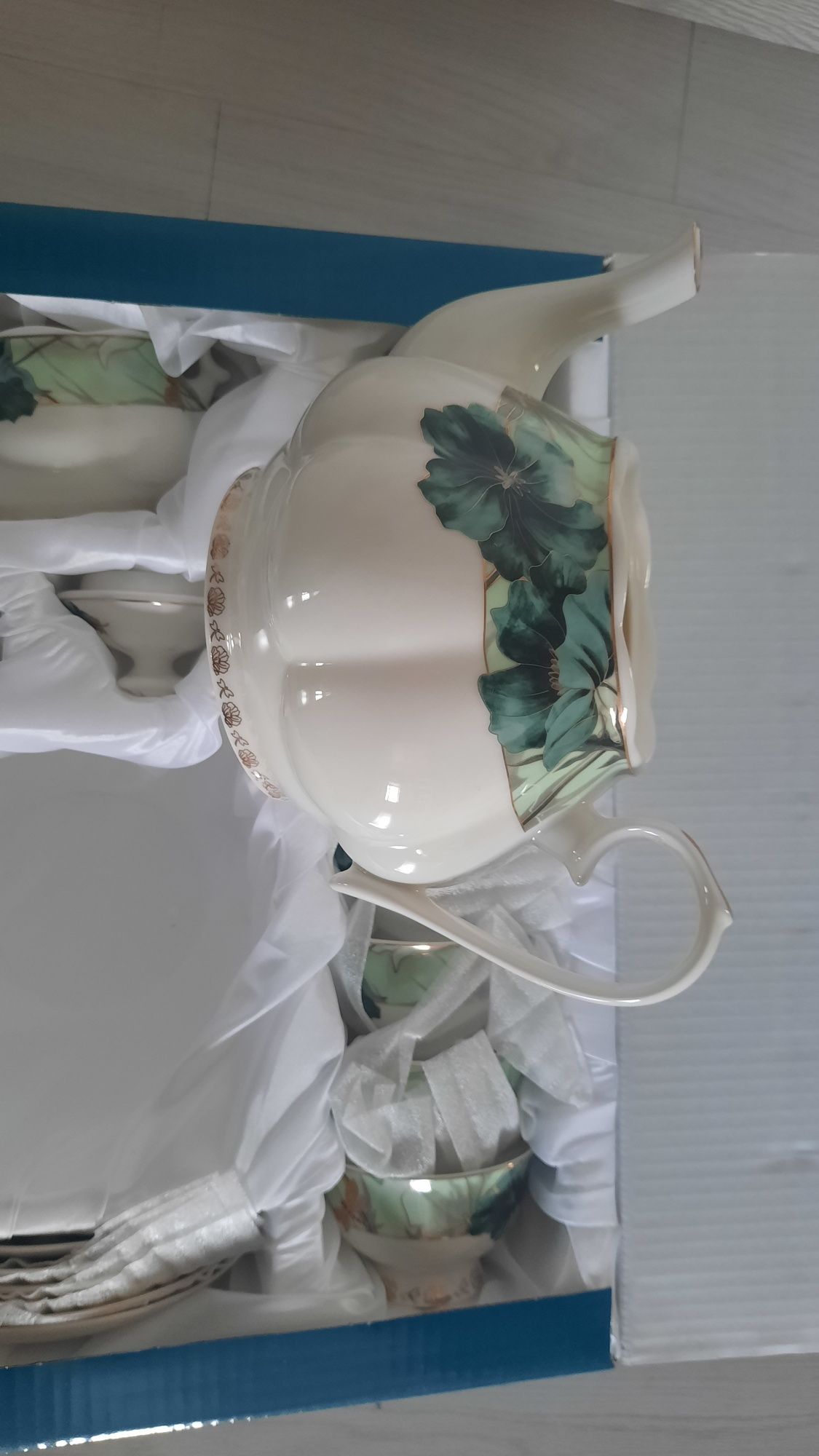 Продам чайный сервиз