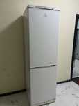 Холодильник на запчасти (Indesit)