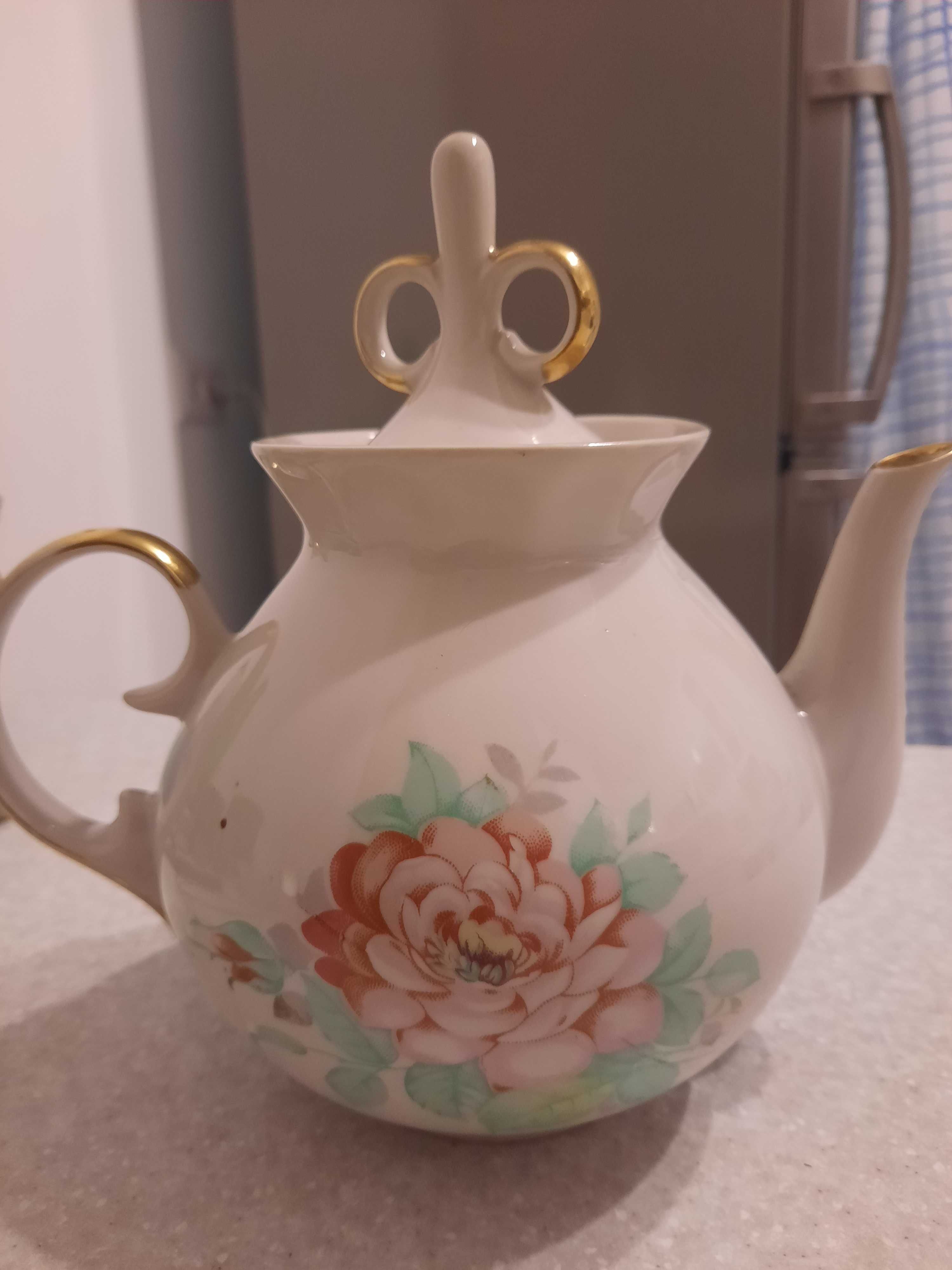 Фарфоровый чайник заварник 1,5 л советский