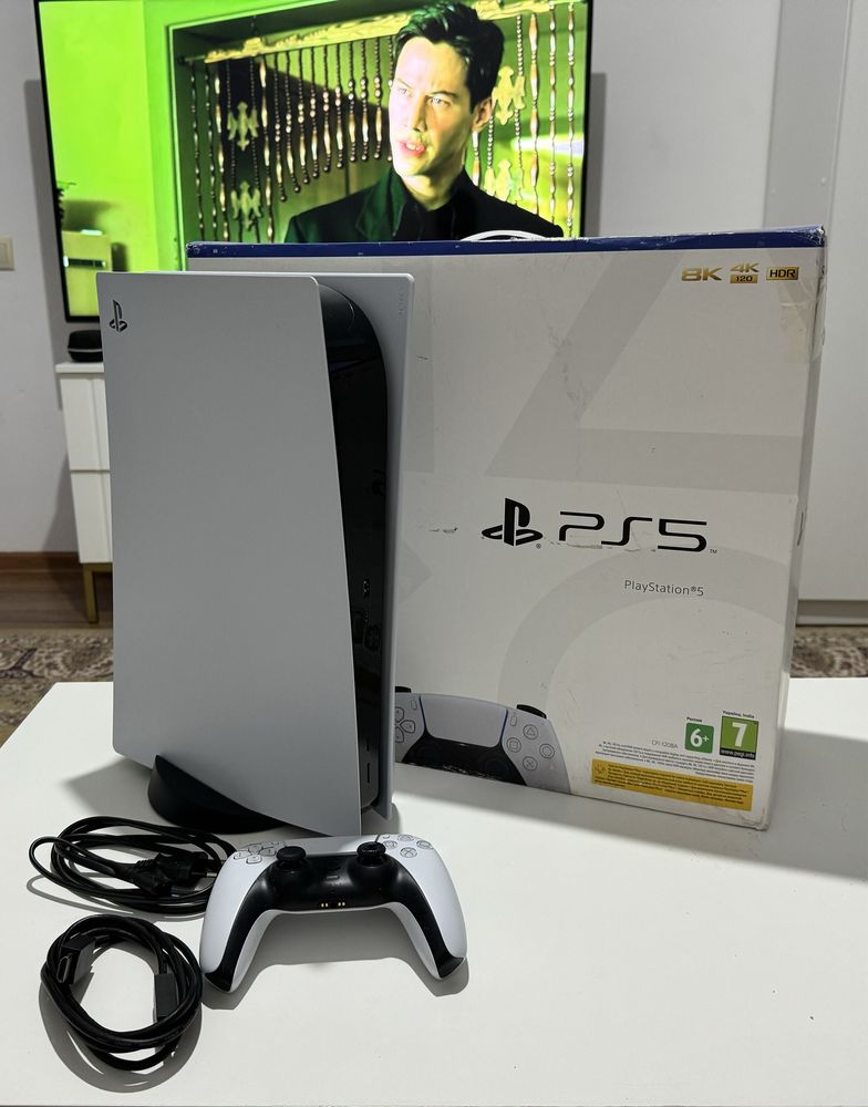 Продам Play Station 5