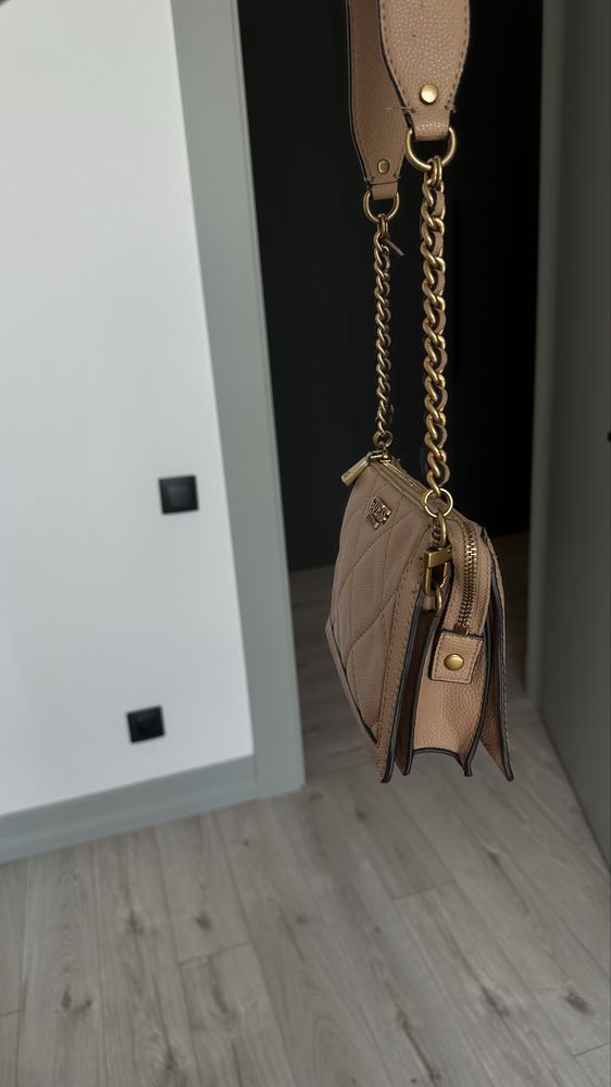 Продам сумочку Guess оригинал