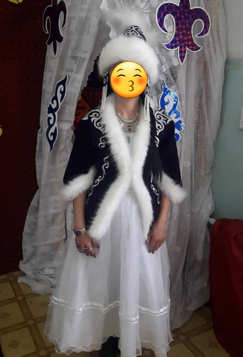 Продам женский казахский костюм