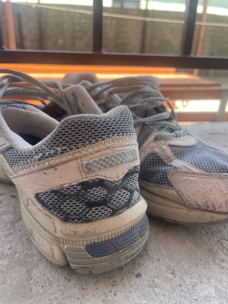 Asics, Асикс кроссовки