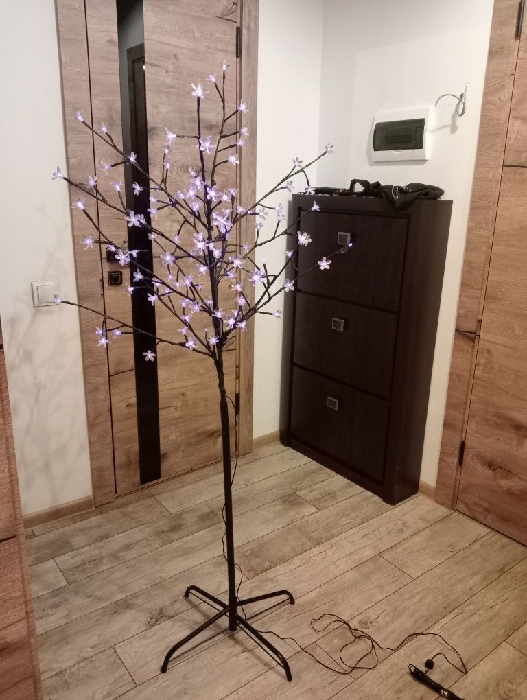 Продам дерево инсталляция